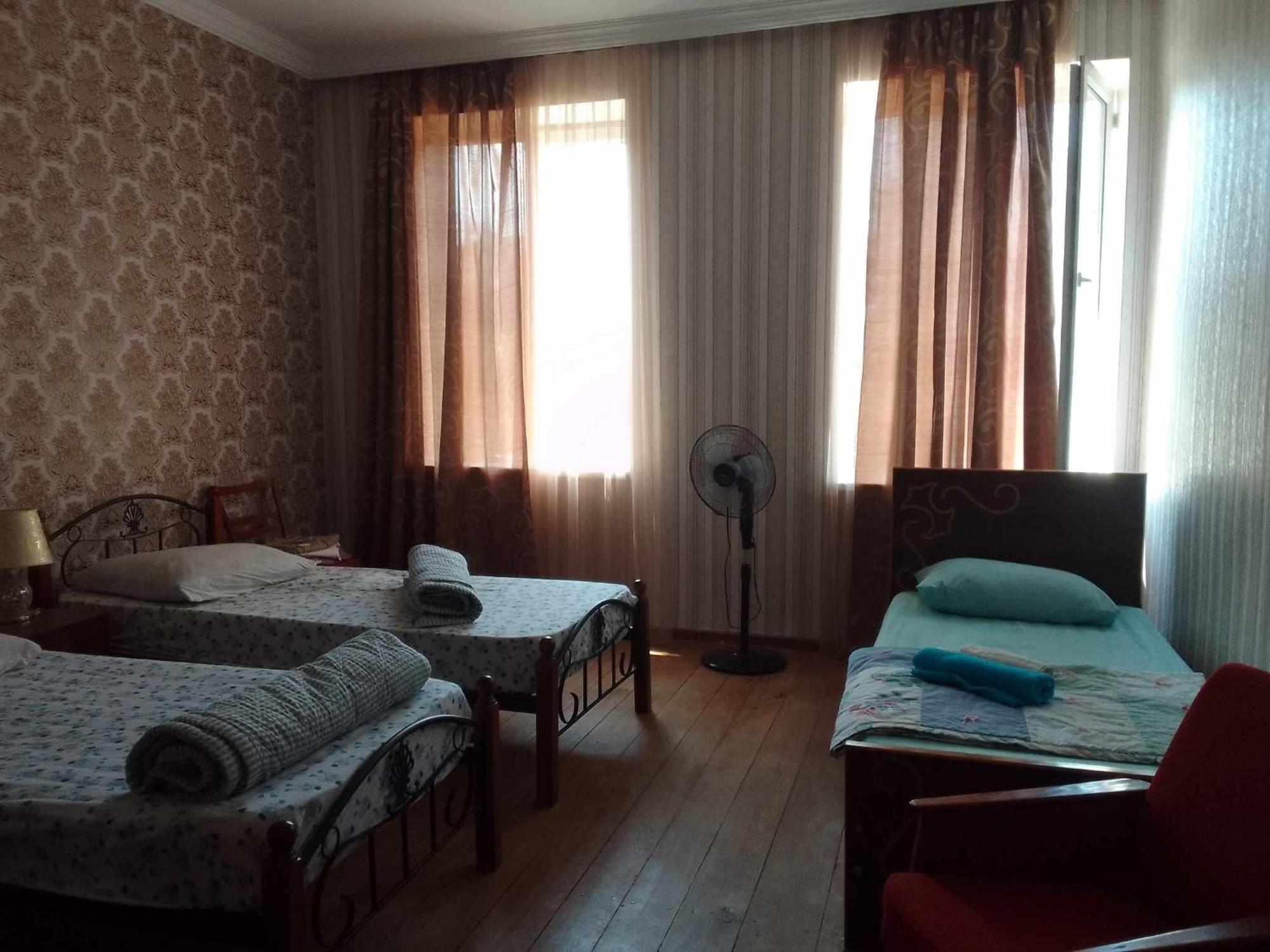 Natia Hotel Telavi Exterior foto